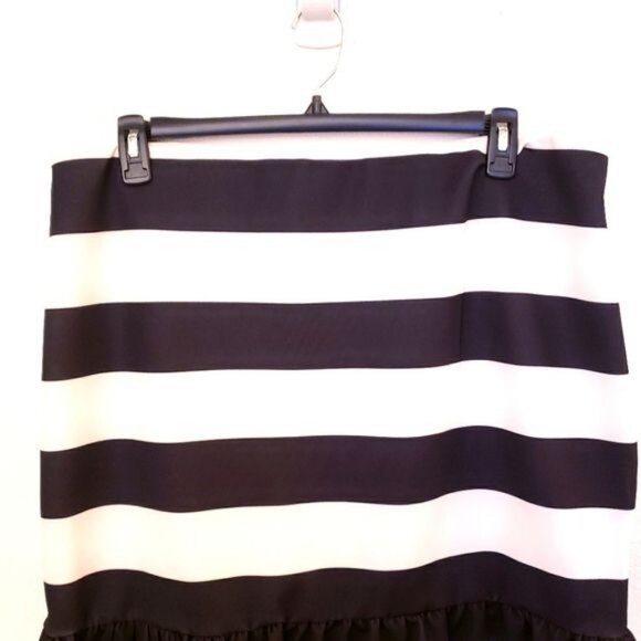 Eloquii Striped Peplum Hem Black and White Knee Length Skirt Size 20 EUC - Picture 2 of 9